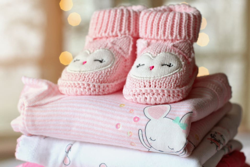 6 Tips for Buying Baby Clothes Online Effortlessly - Liz and Roo