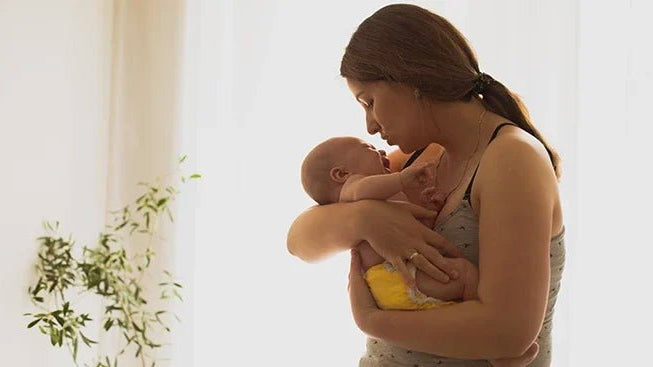 How to Calm a Baby with Colic - Liz and Roo