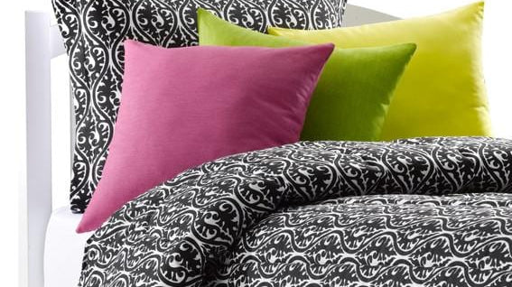 Transitioning from Crib to a Toddler Bed - Liz and Roo