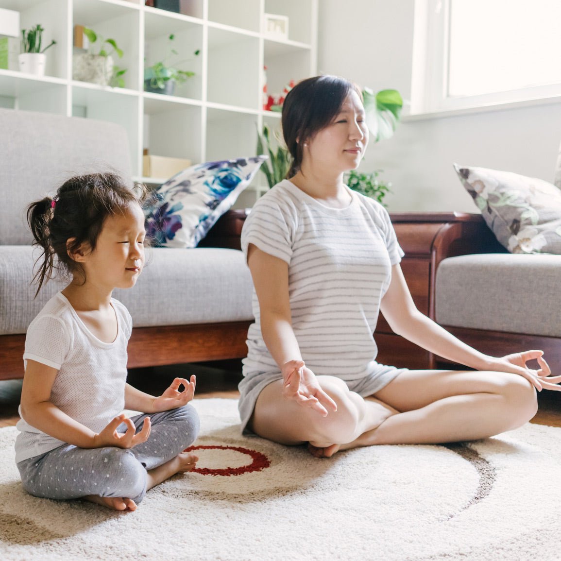 10 Creative Ways to Keep Your Child Engaged Indoors - Liz and Roo