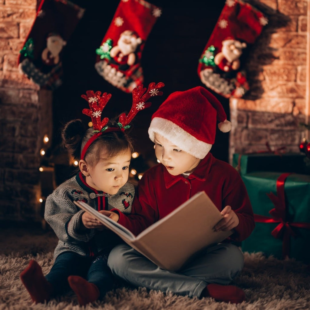 Best Christmas Books To Read Your Baby and Toddler - Liz and Roo