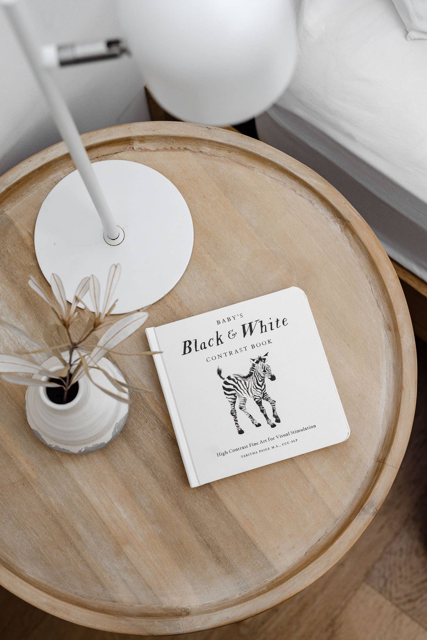 Black and White Contrast Book for Baby - Liz and Roo