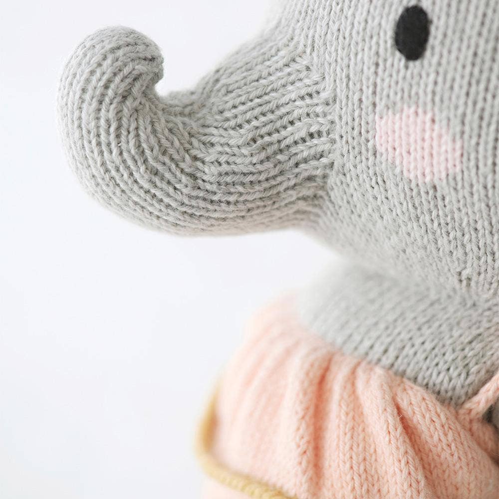 Eloise the elephant, gives 10 meals - Liz and Roo